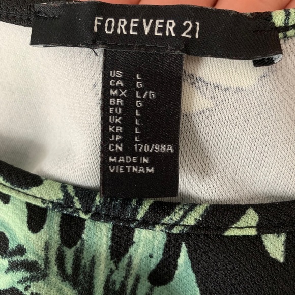 Forever21 sundress like new only tried on for pics - Picture 3 of 3